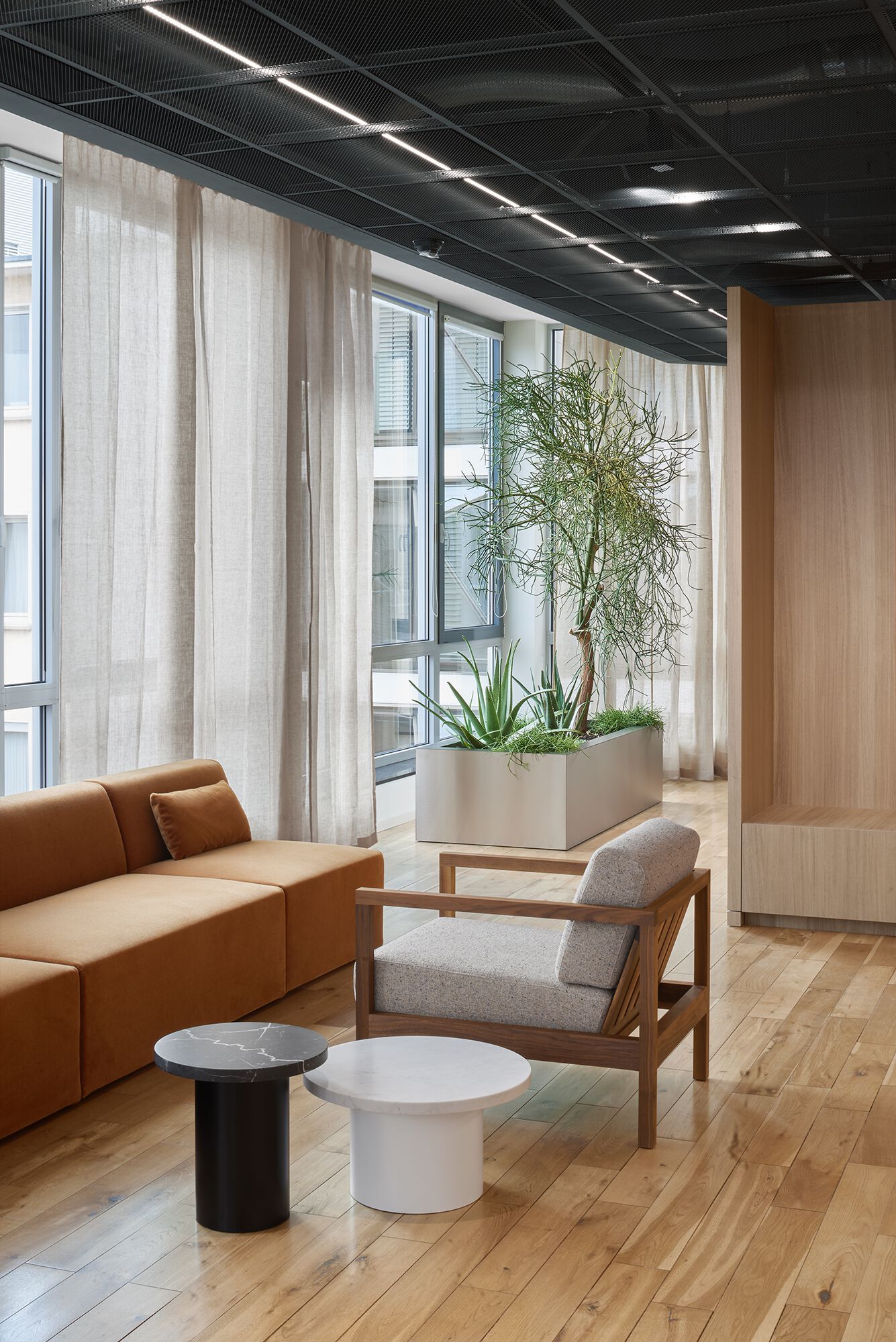 Кресло с подлокотниками e15 BYRON ARCH-00104816 - Вид №11