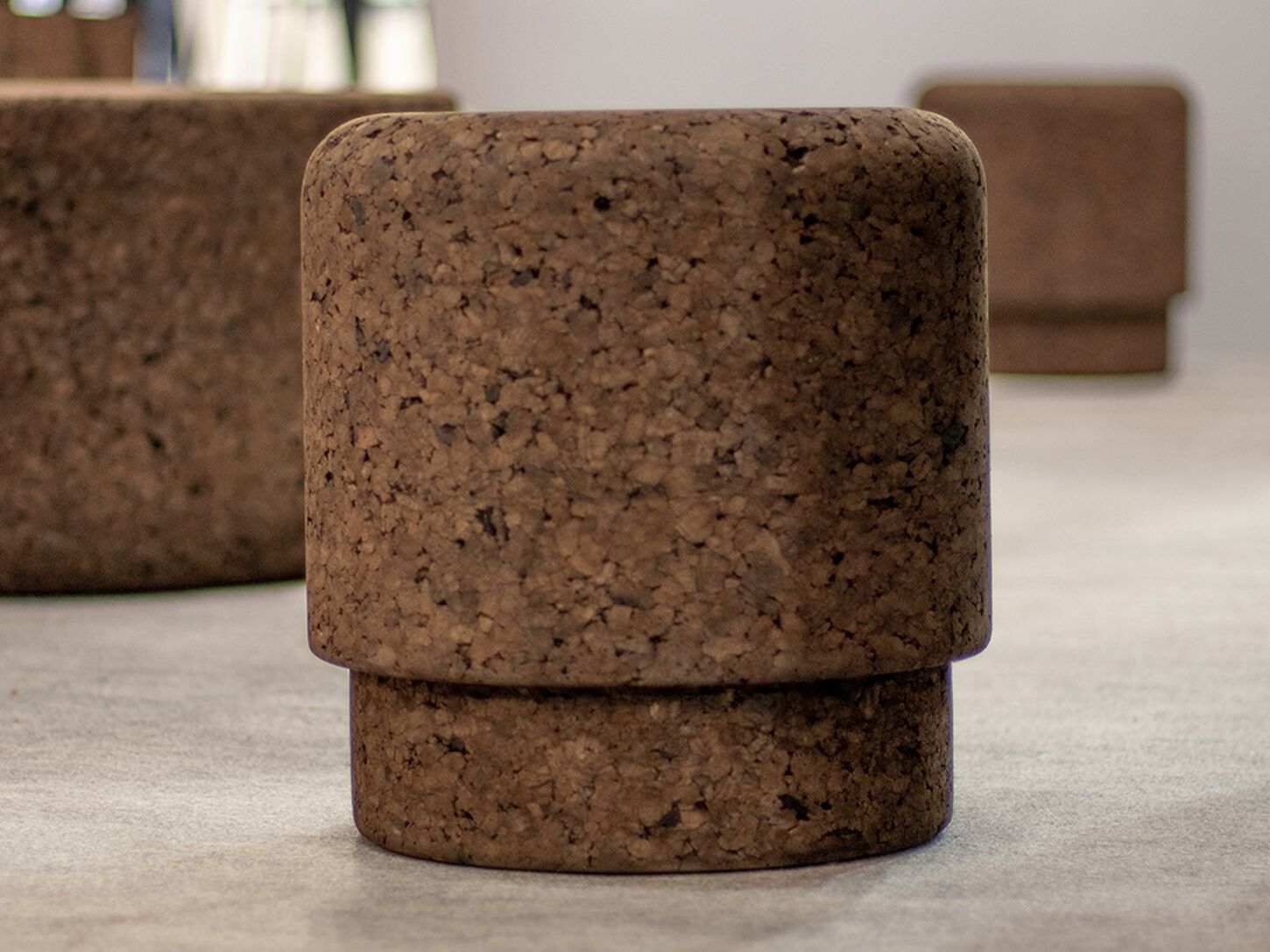 Низкий табурет из пробки GREENMOOD Марио ARCH-00042973