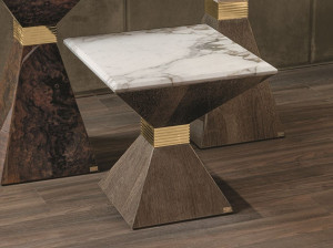 Деревянный журнальный столик для гостиной