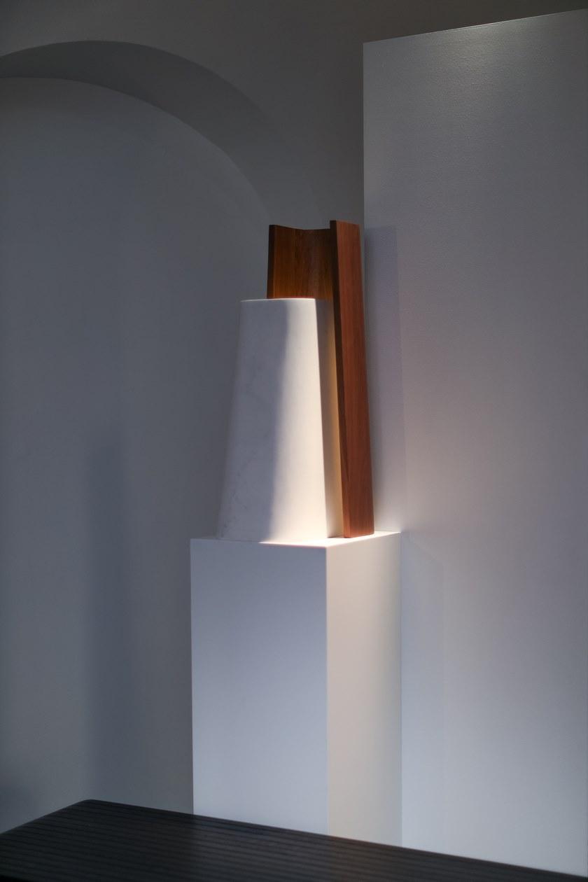 REDA AMALOU DESIGN Настольная лампа из мрамора и ореха sun-id-1508718 - Вид №4