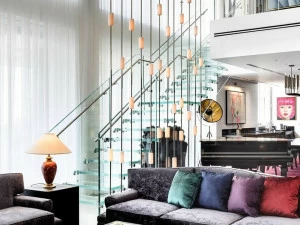 Siller Treppen Прямая стеклянная открытая лестница с двойной конструкцией