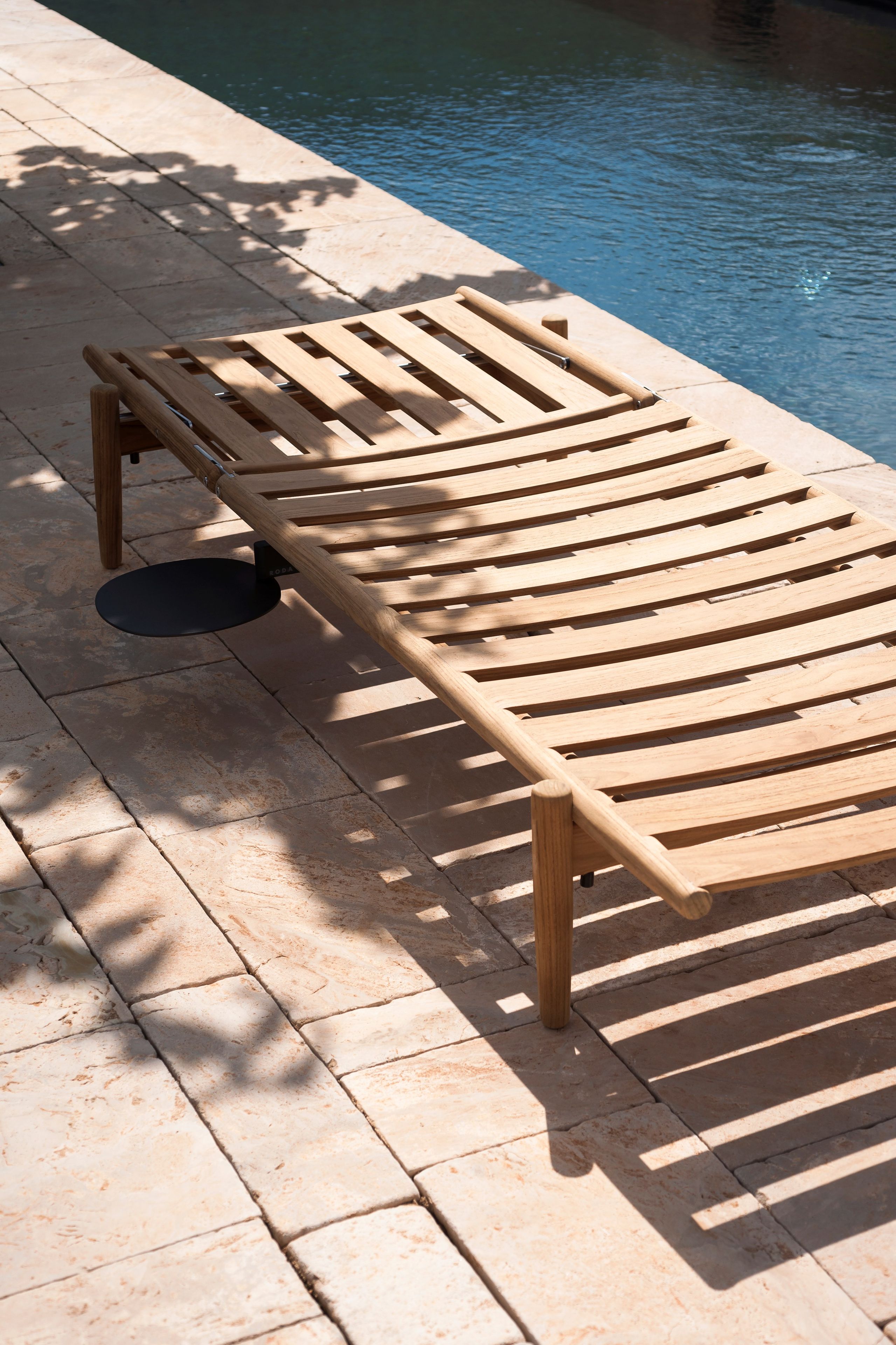 Садовая кровать с откидной спинкой из тикового дерева RODA Levante ARCH-00098221 - Вид №2