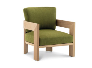 Ткань и ироко открытый стул с подлокотниками