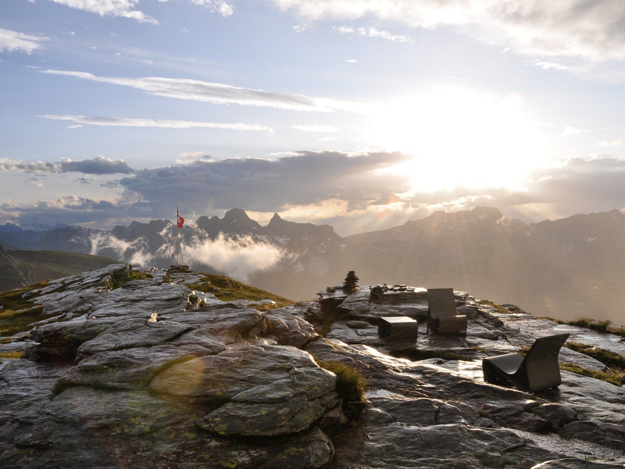 Бетонный низкий садовый столик SWISSPEARL дизайн ARCH-00086128 - Вид №11