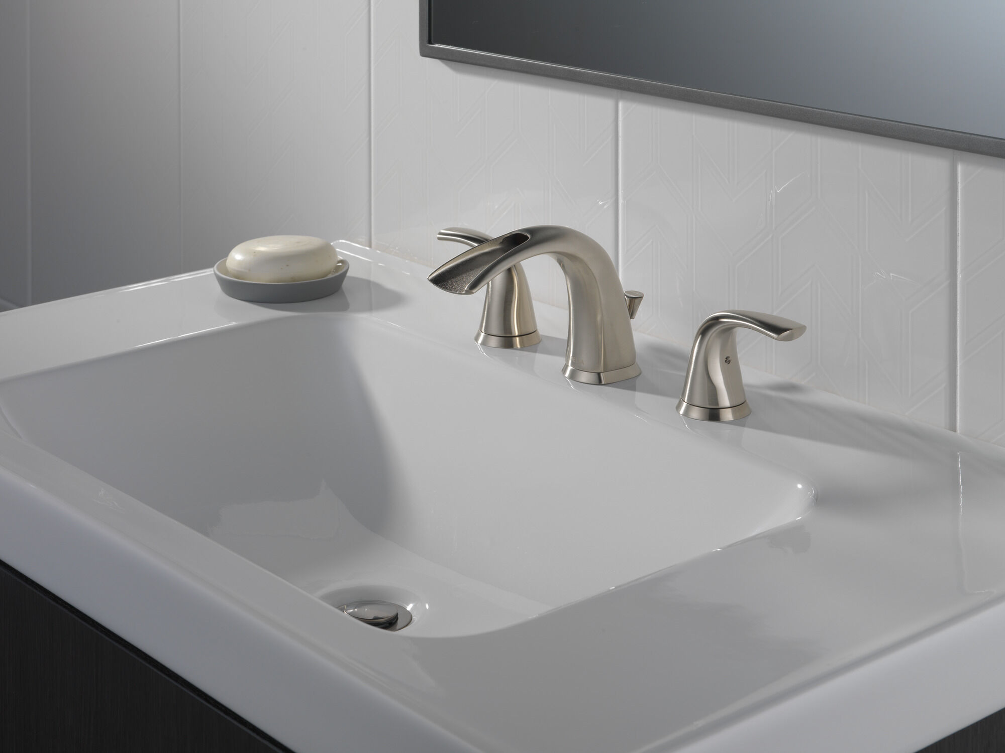 35708LF-SS Смеситель для ванной комнаты с двумя ручками Delta Faucet Nyla Нержавеющая сталь  - Вид №3