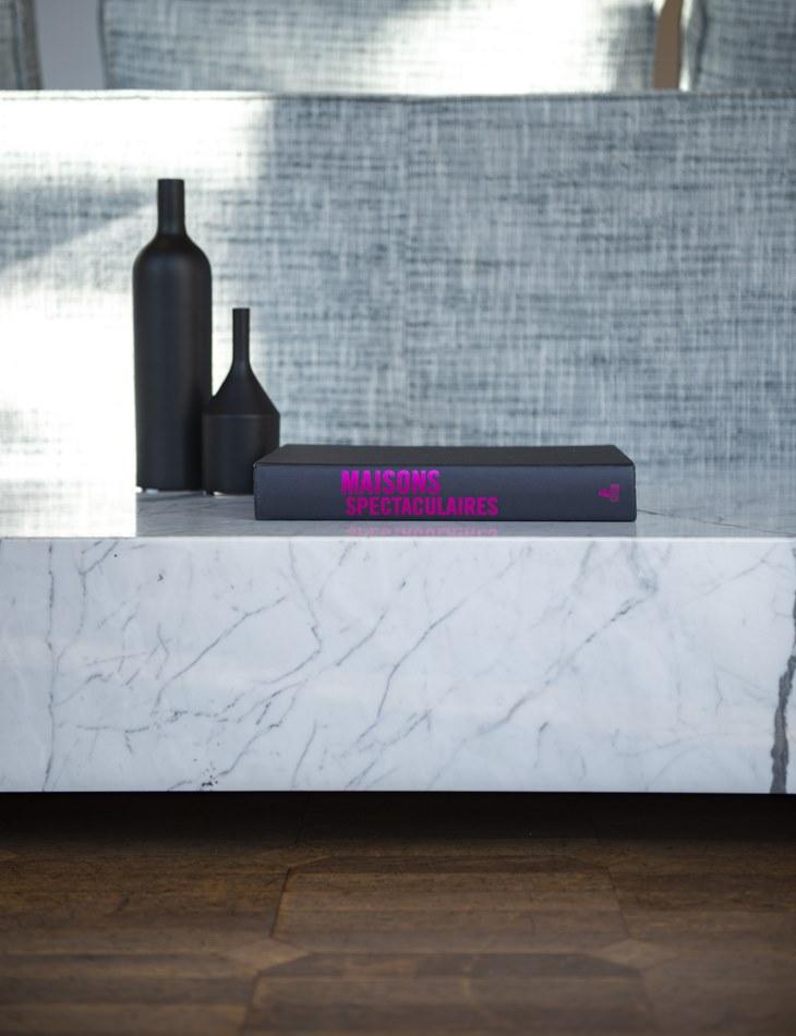 FranchiUmbertoMarmi Диван из скульптурного мрамора с полкой для журналов Mattis Hd044sta - Вид №4