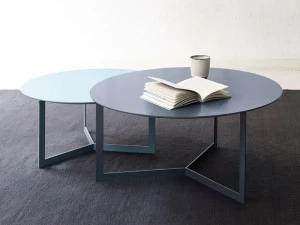 TREKU Журнальный столик из лакированного дерева Kabi