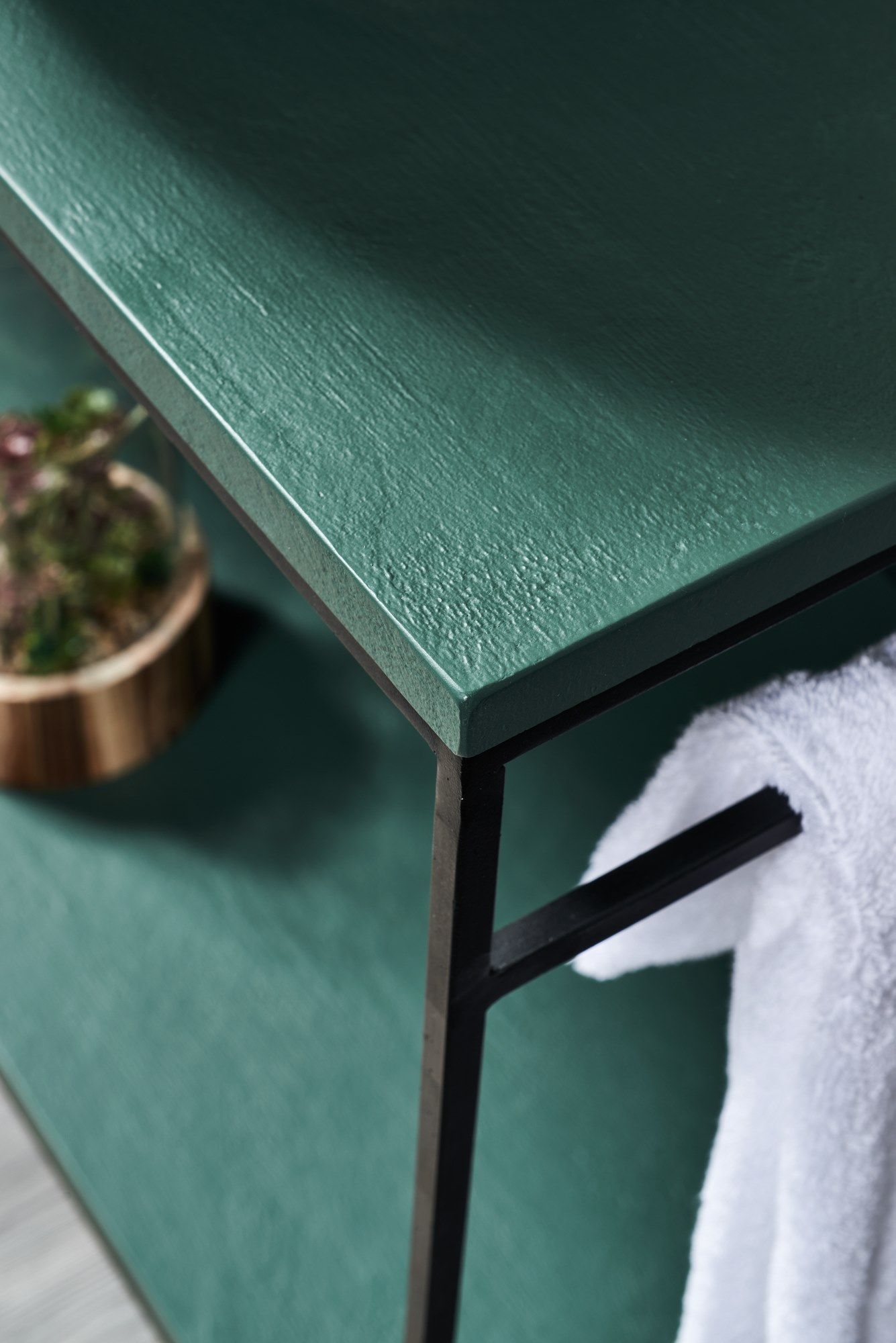 Подвесной умывальник из Акрона© с держателем для полотенец Acquabella ARCH-00009356