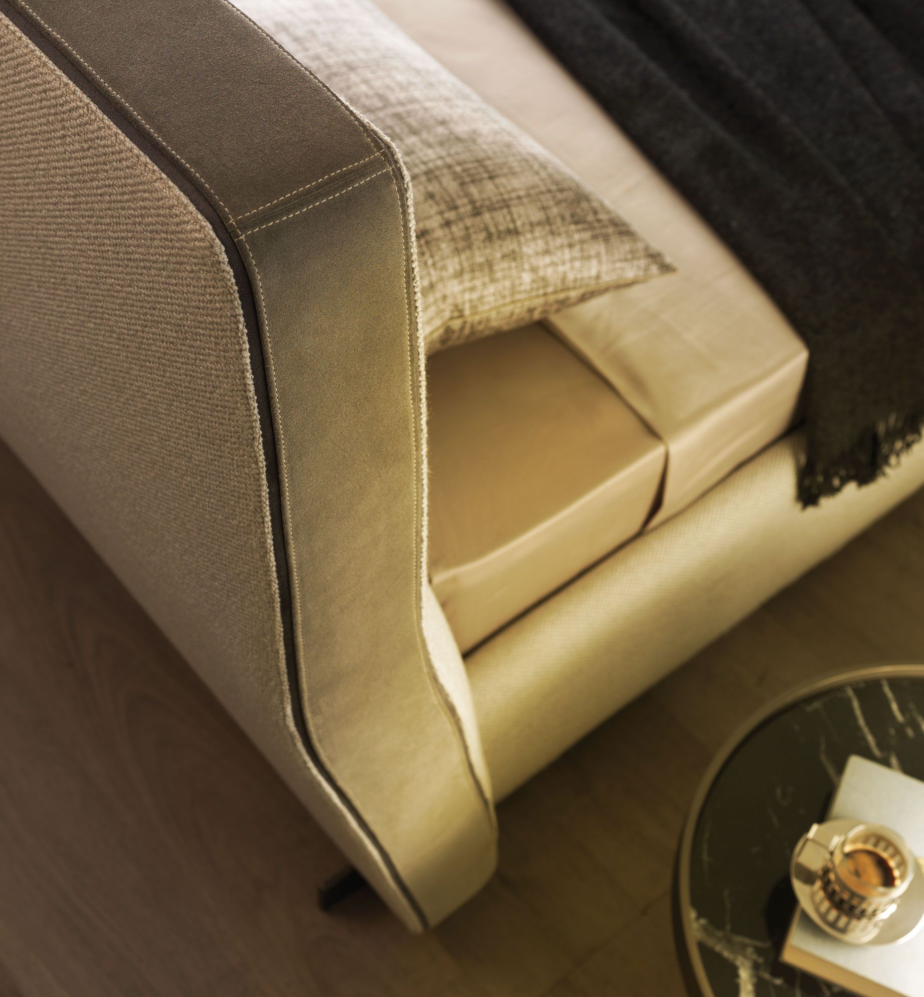 Двуспальная кровать-контейнер с мягким изголовьем MisuraEmme COSY ARCH-00040461 - Вид №4