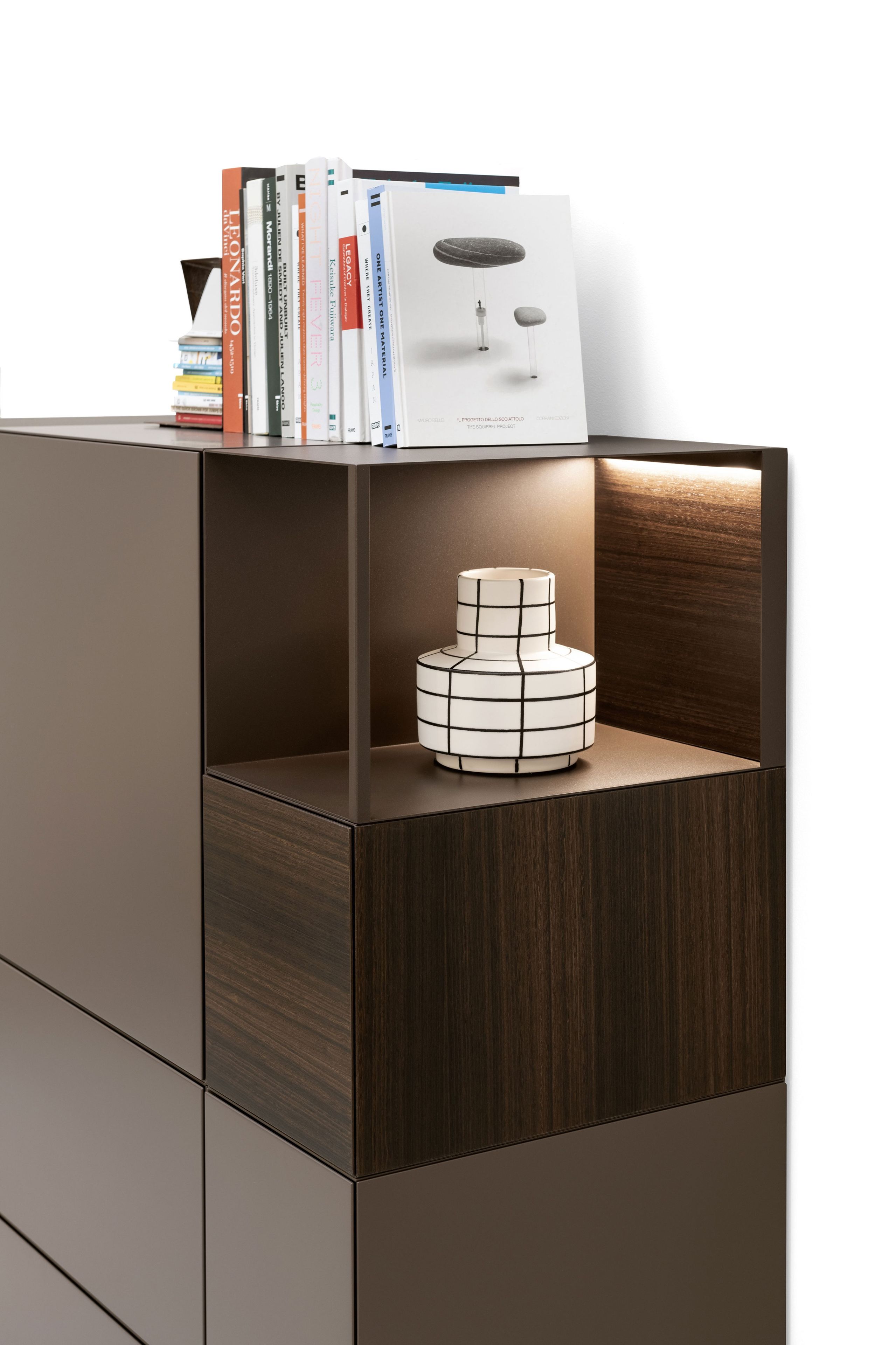 Деревянный шкаф со встроенным освещением Kristalia Avenue ARCH-00070497 - Вид №1