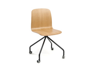 Стул на насесте из фанеры с колесами