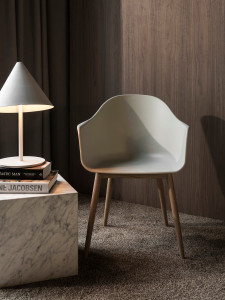 9370000-0201ZZZZ Harbor Arm Chair, Hard Shell LuceLight