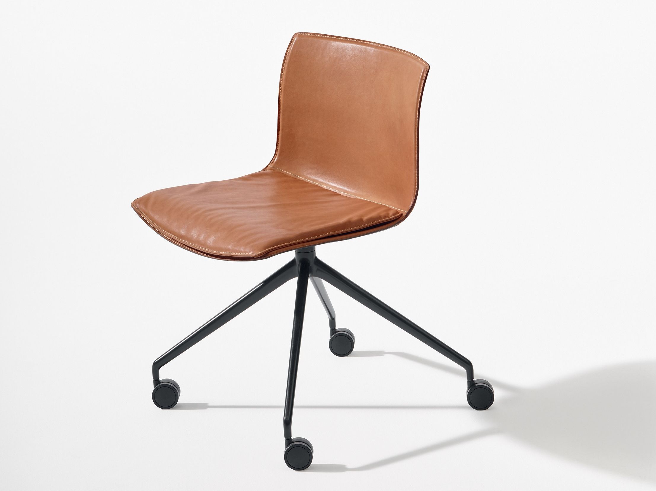 Кожаный стул с колесами Arper Catifa 53 ARCH-00044979 - Вид №2