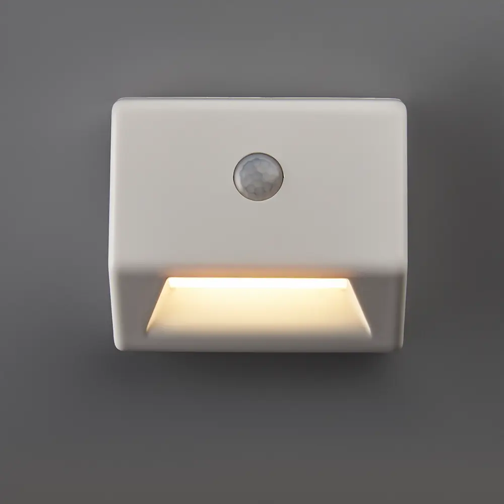 Светильник светодиодный Ledvance Nightlux Stair с датчиком света и движения, на батарейках, цвет белый STLM-2005072 - Вид №2