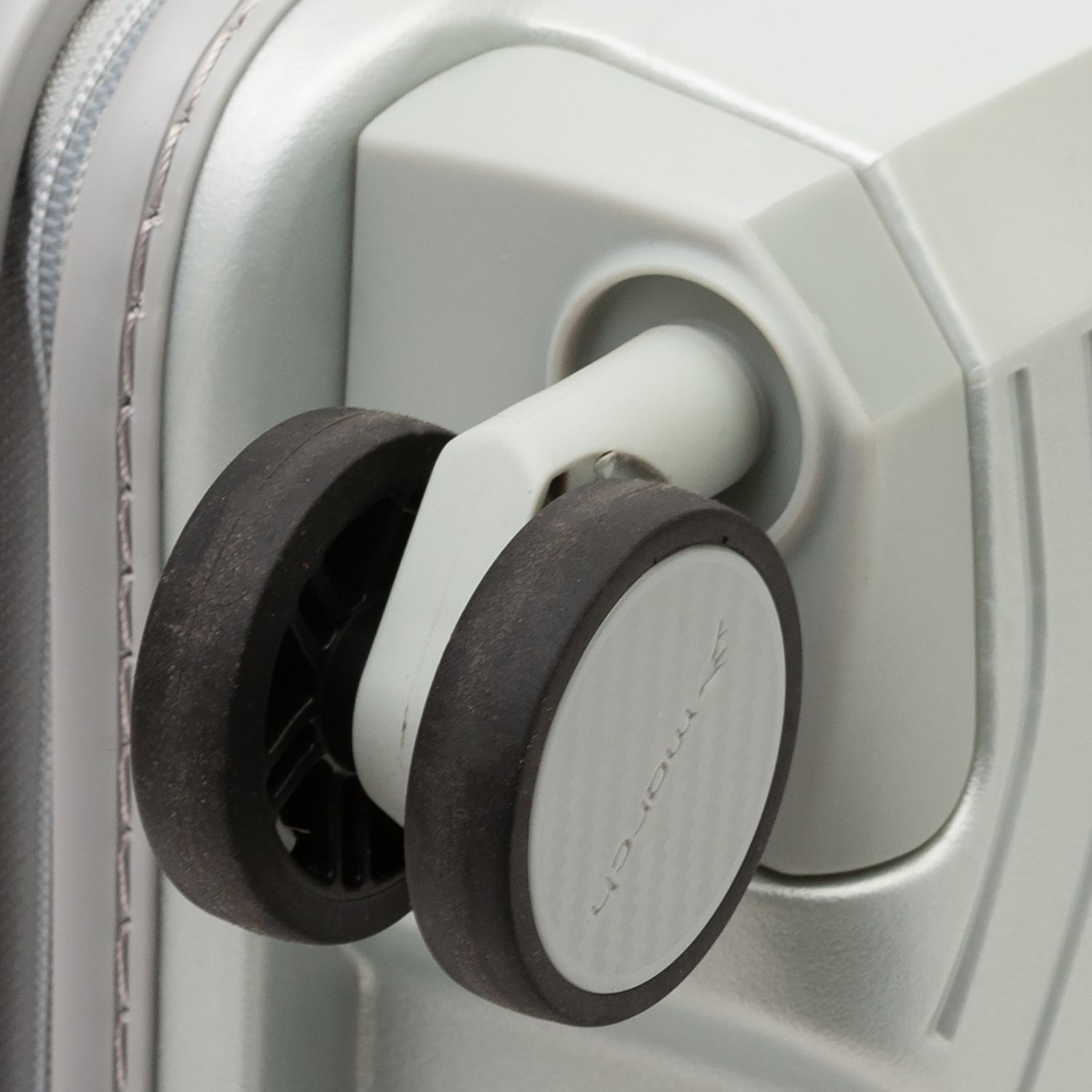 M1200-18-62 Чемодан M1200*62 Spinner 67 March Gotthard Metallic  - Вид №6