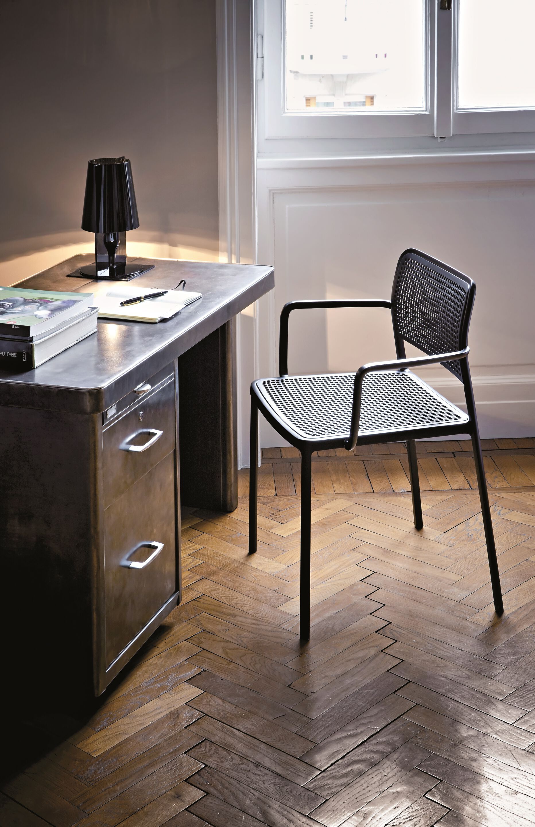 Алюминиевый штабелируемый стул с подлокотниками Kartell AUDREY ARCH-00131183 - Вид №2