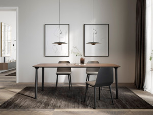 Деревянный стул с мягким сиденьем