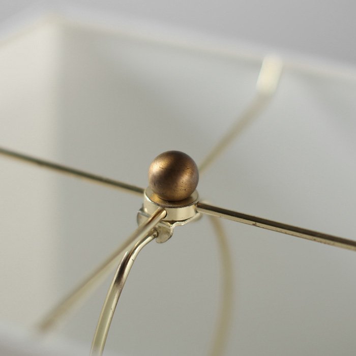 Настольная лампа «Гифт» 3112642 BYOBJECT ВАЗА 130292 Белый;золото Object Desire  - Вид №2