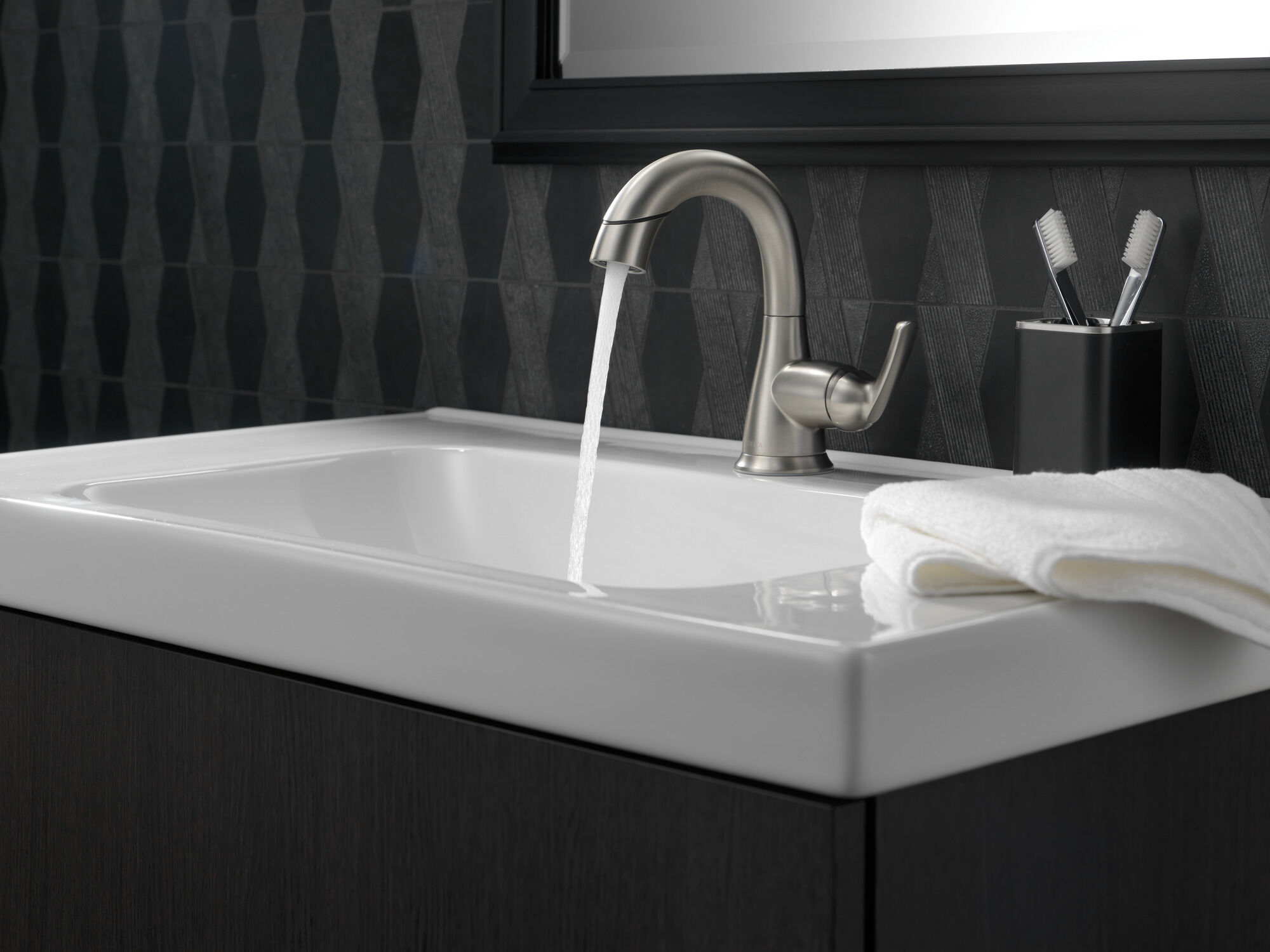 Выдвижной смеситель для ванной комнаты с одной ручкой Delta Faucet 15765LF-SPPD - Вид №8