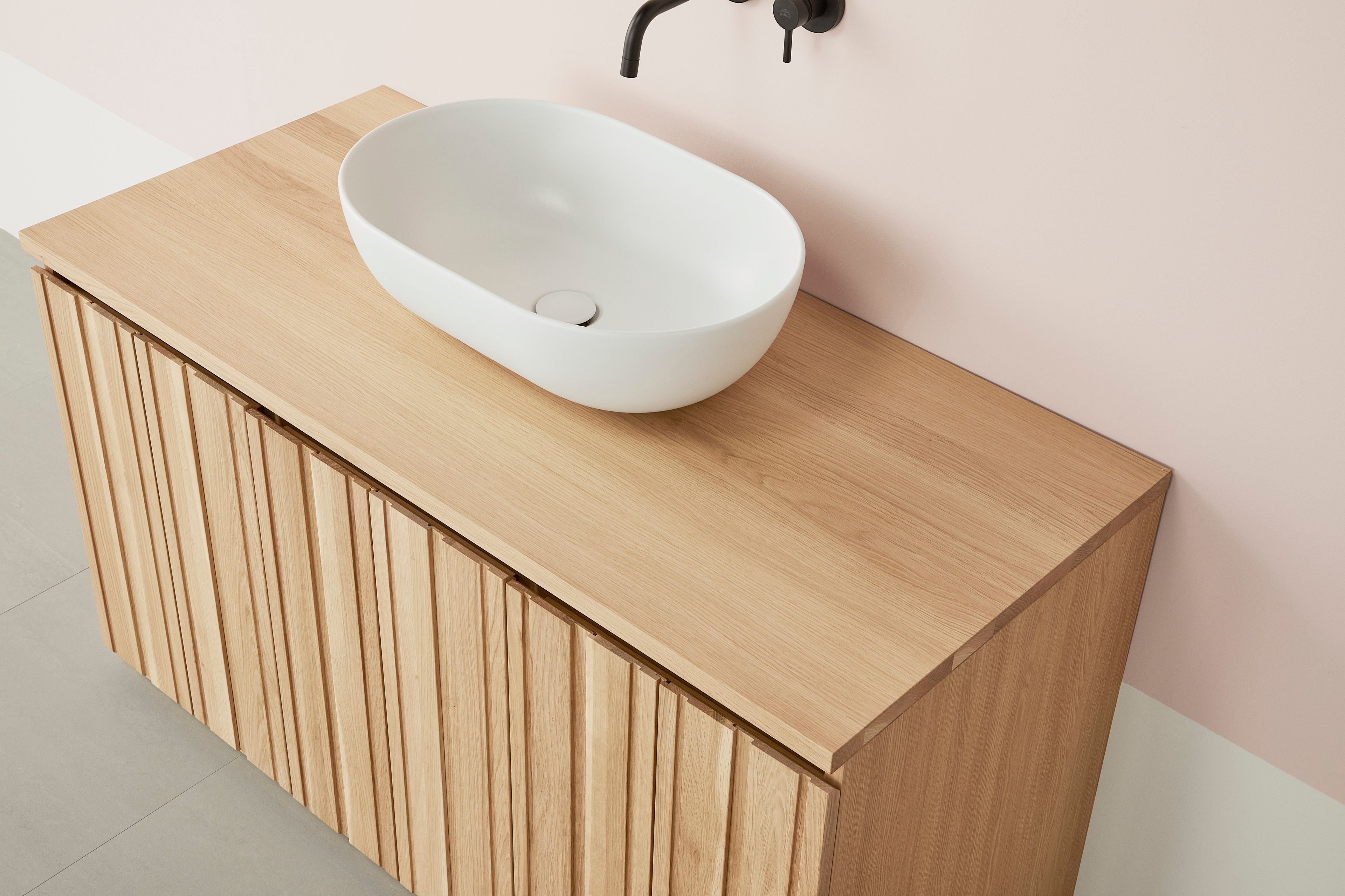 Шкаф для раковины из массива дерева с дверцами Miratap KARIMOKU VANITY ARCH-00087399 - Вид №1