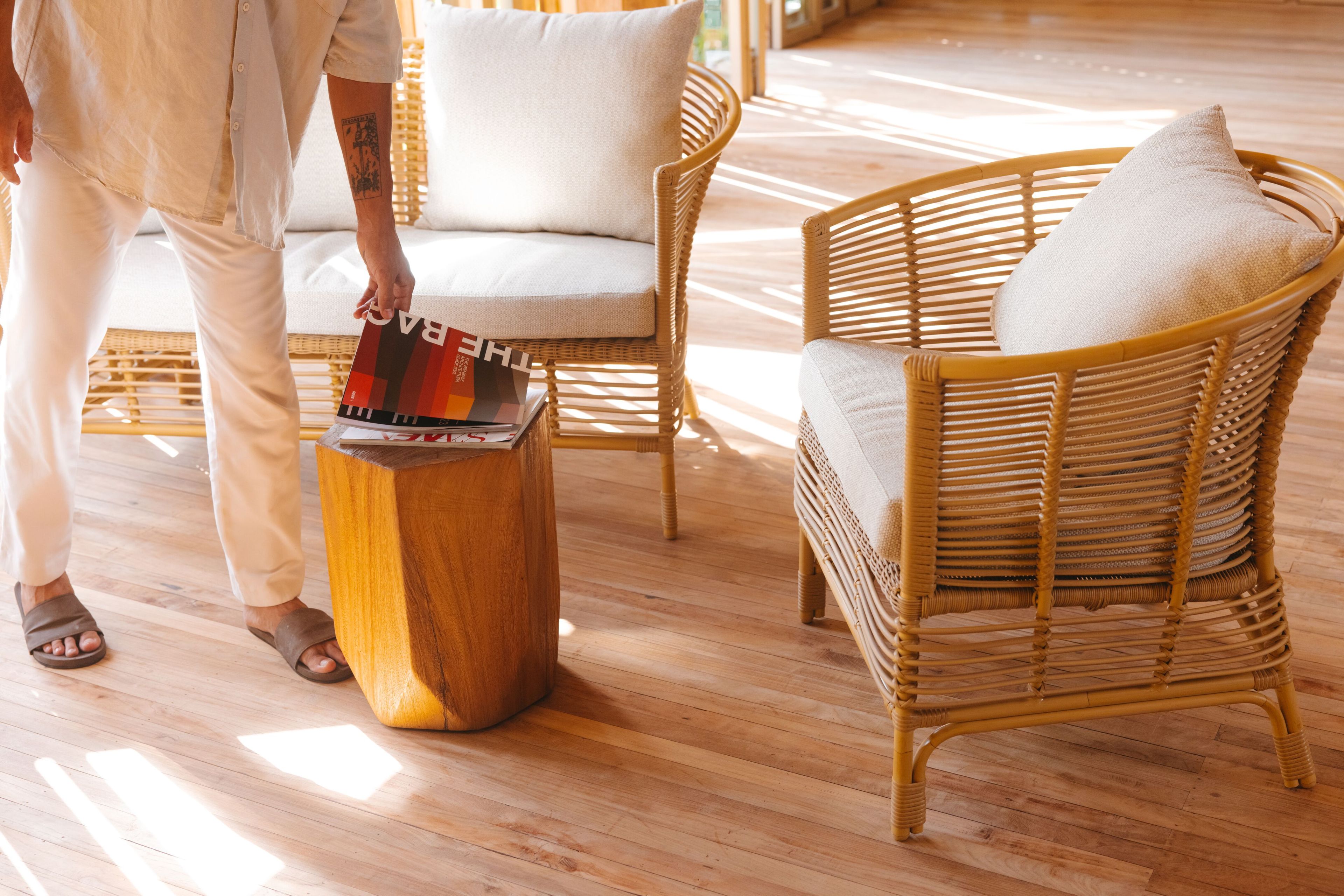 Низкий стул / деревянный шестиугольный садовый стол от Suar cbdesign деревенский стул ARCH-00118774 - Вид №5