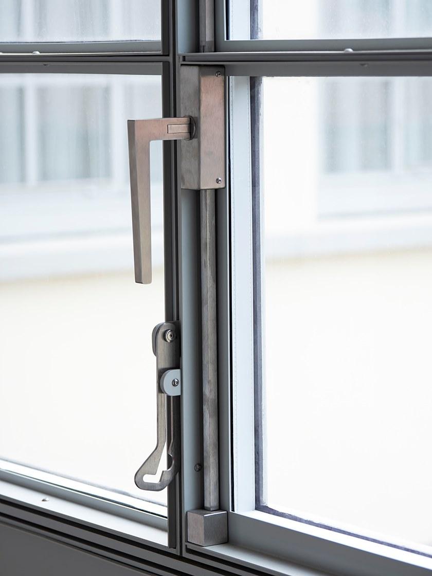 Capoferri Serramenti Металлическое окно с термическим разделением sun-id-1443267 - Вид №3