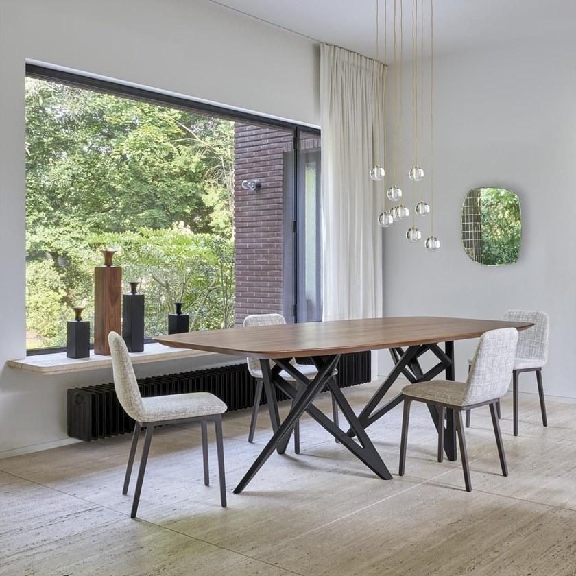 Ligne Roset Стул с обивкой и подлокотниками Tadao 10261301/02/05/06 - Вид №4