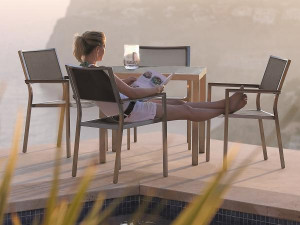 98.00.0863 Обеденный набор Small Brisbane из нержавеющей стали / Tex 5 предм. - включая 4 кресла из нержавеющей стали Brisbane Tex taupe, 1 стол из нержавеющей стали Kennedy 90 × 90 Mbm