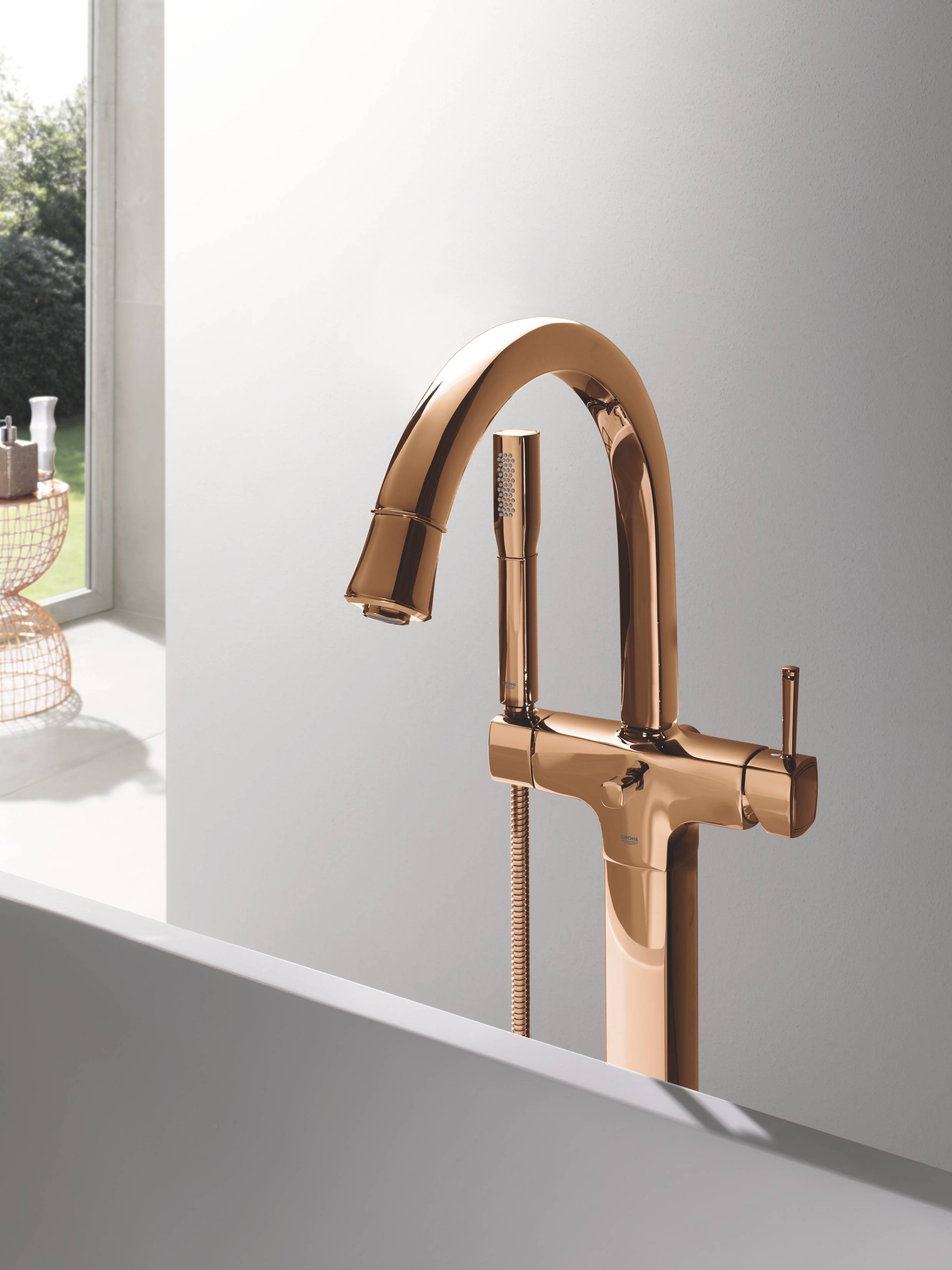 Смеситель для ванны GROHE Grandera с душевым гарнитуром, верхняя монтажная часть, напольный монтаж, теплый закат глянец (23318DA0) - Вид №2