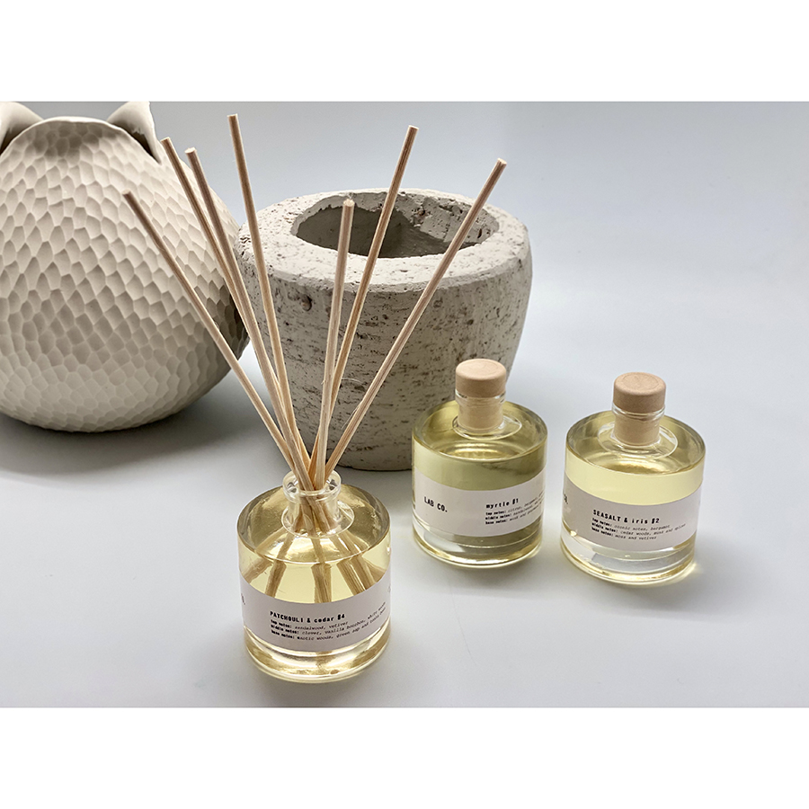 MK100WTLB Диффузор ароматический lab co, Пачули и кедр, 100 мл Ambientair  - Вид №3