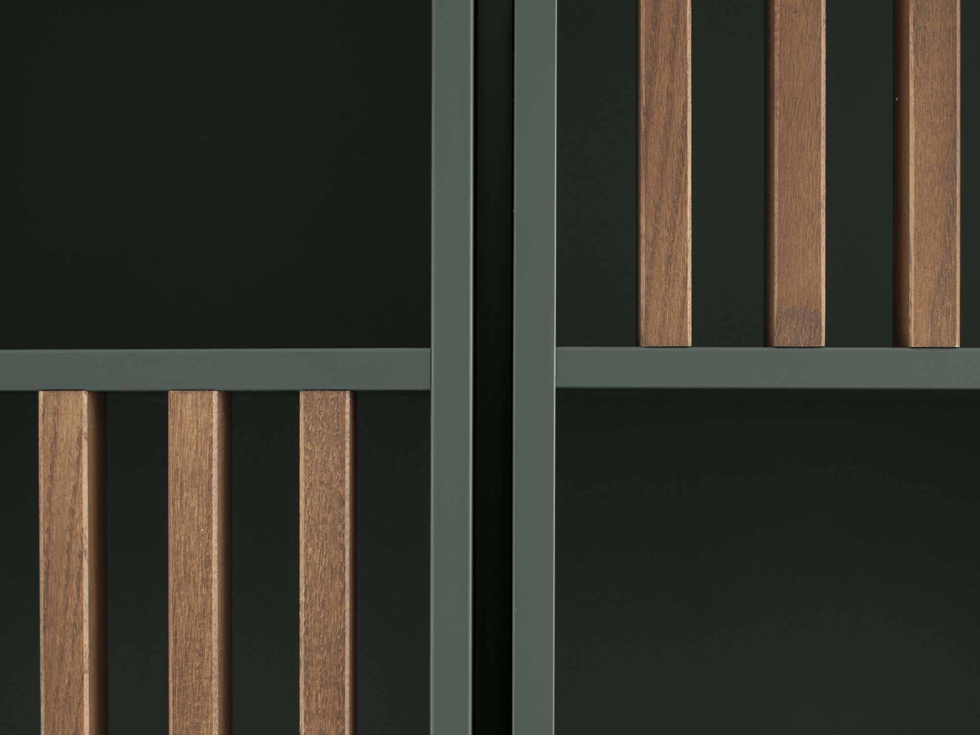 Настенный книжный шкаф из грецкого ореха Morica Design Enjoy ARCH-00070577 - Вид №3