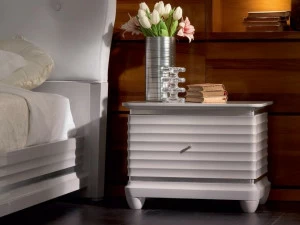 Cantiero Прикроватная тумбочка из лакированной древесины с ящиками Elettra night El212