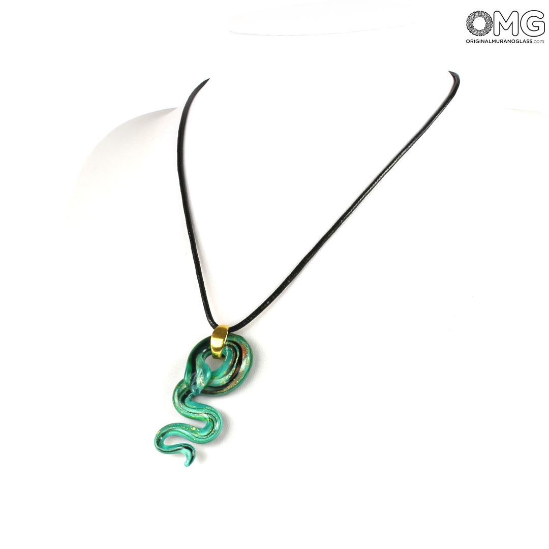 4263 ORIGINALMURANOGLASS Зелёная подвеска Змея из муранского стекла с авантюрином - OMG 57 см  - Вид №1