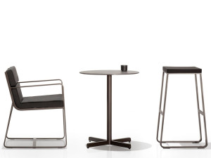 Круглый стол со спицами