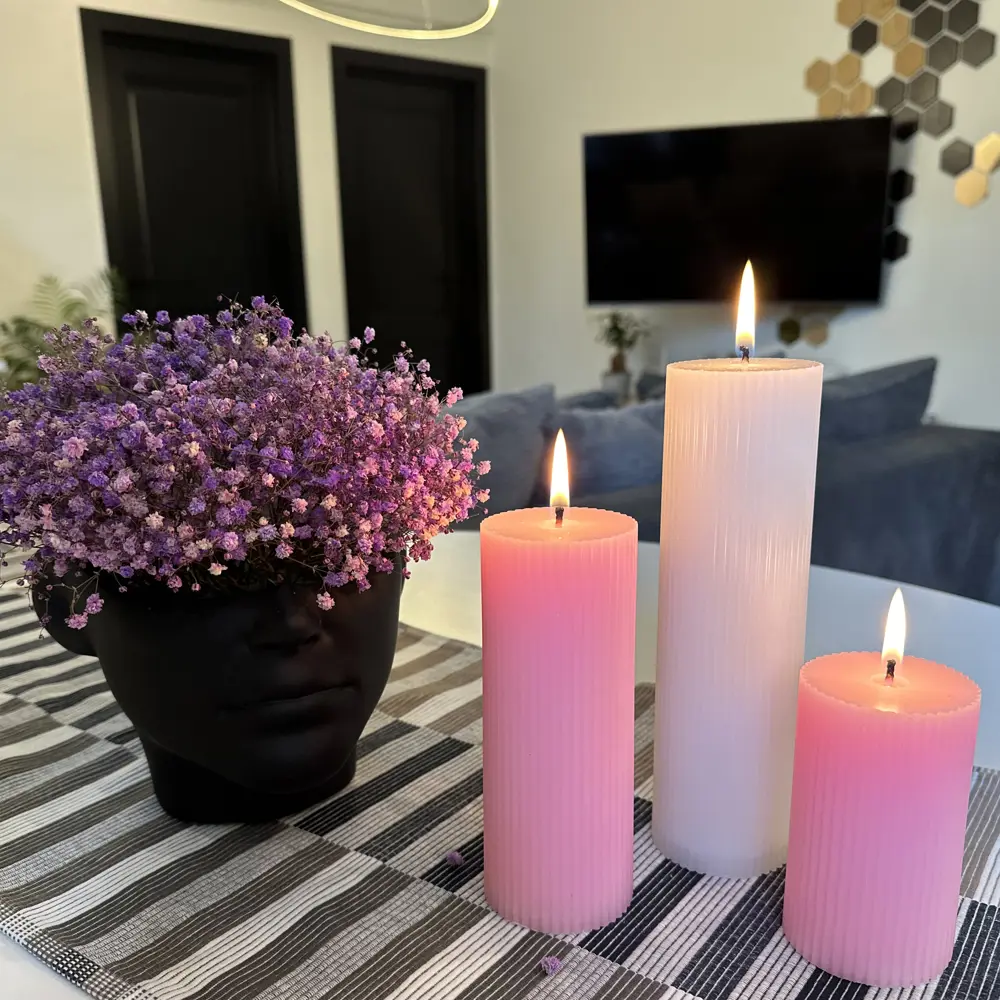 Дизайнерская свеча-столбик Ribbed розовая 10 см 89370284 Santreyd STLM-0824128 - Вид №3