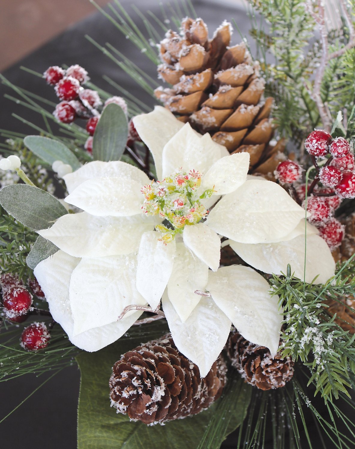 1723 831 a3 Композиция из искусственной пуансеттии в керамическом горшочке, 40 см, зелено-золотой H-andreas  - Вид №3