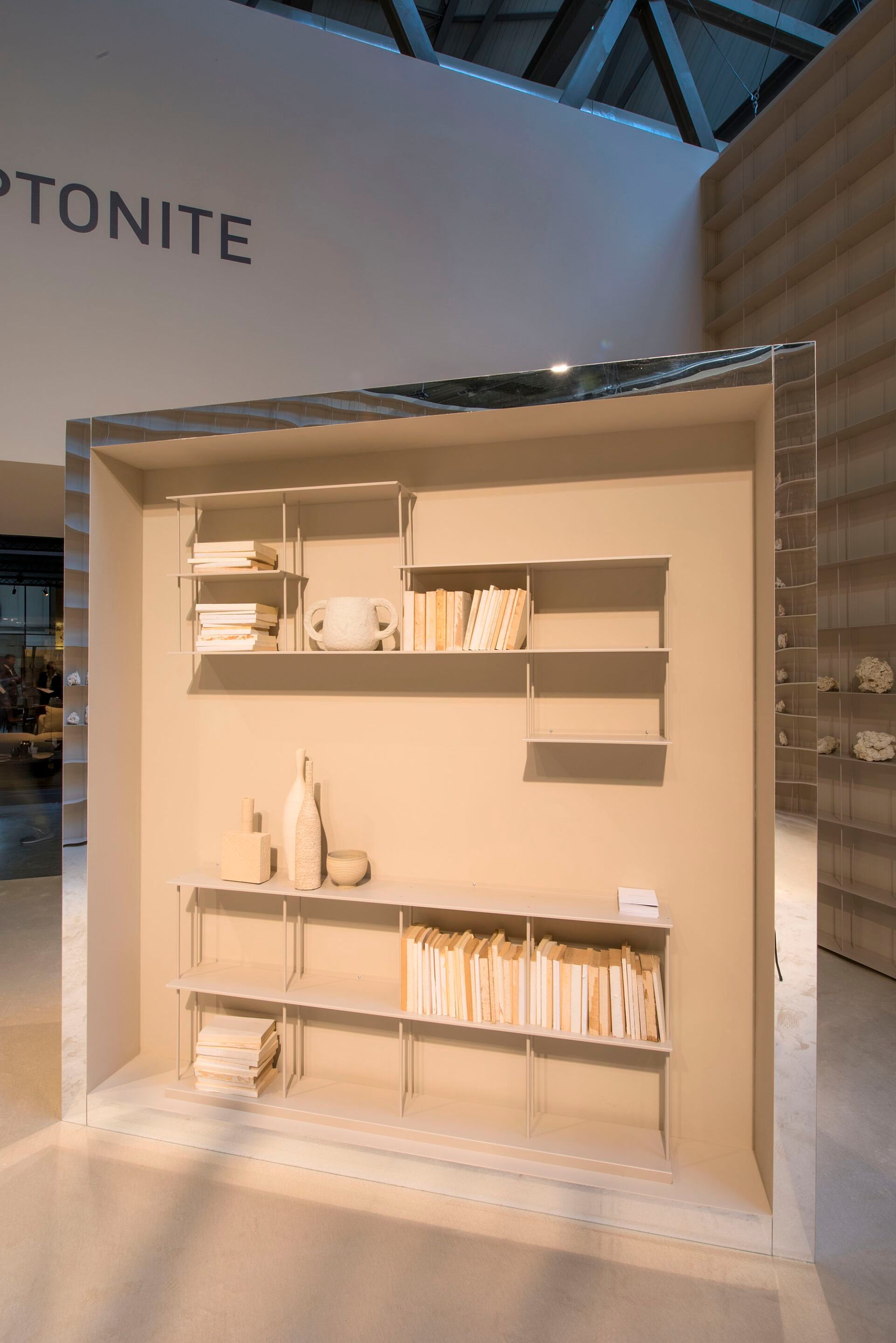 Алюминиевый секционный настенный книжный шкаф KRIPTONITE Krossing Midi ARCH-00127676 - Вид №3