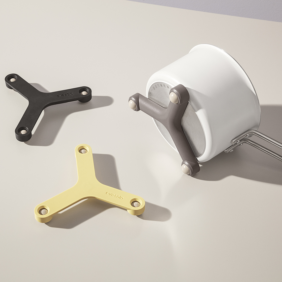 530756 Подставка под горячее на колесиках черная Eva Solo  - Вид №1