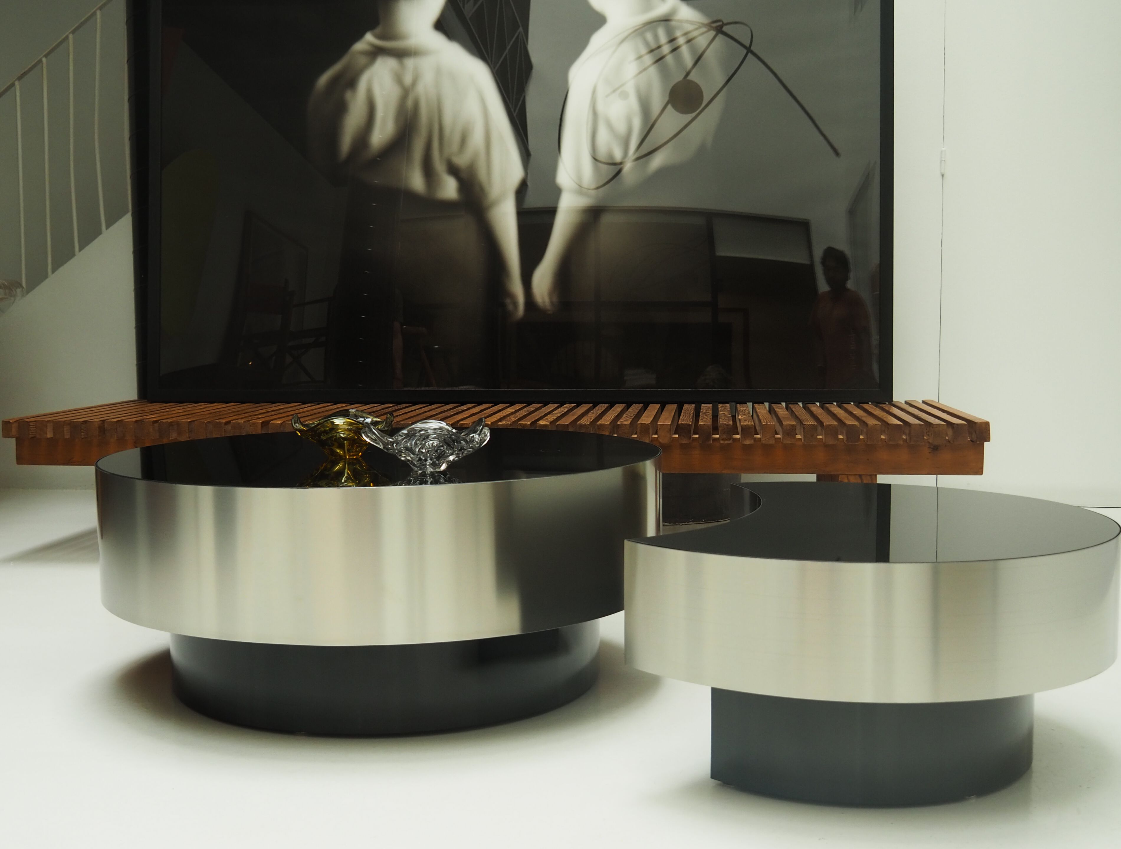 Набор журнальных столиков из ламинированного стекла и металла с цоколем Jover+Valls Antique Boutique-Luna ARCH-00012576 - Вид №5