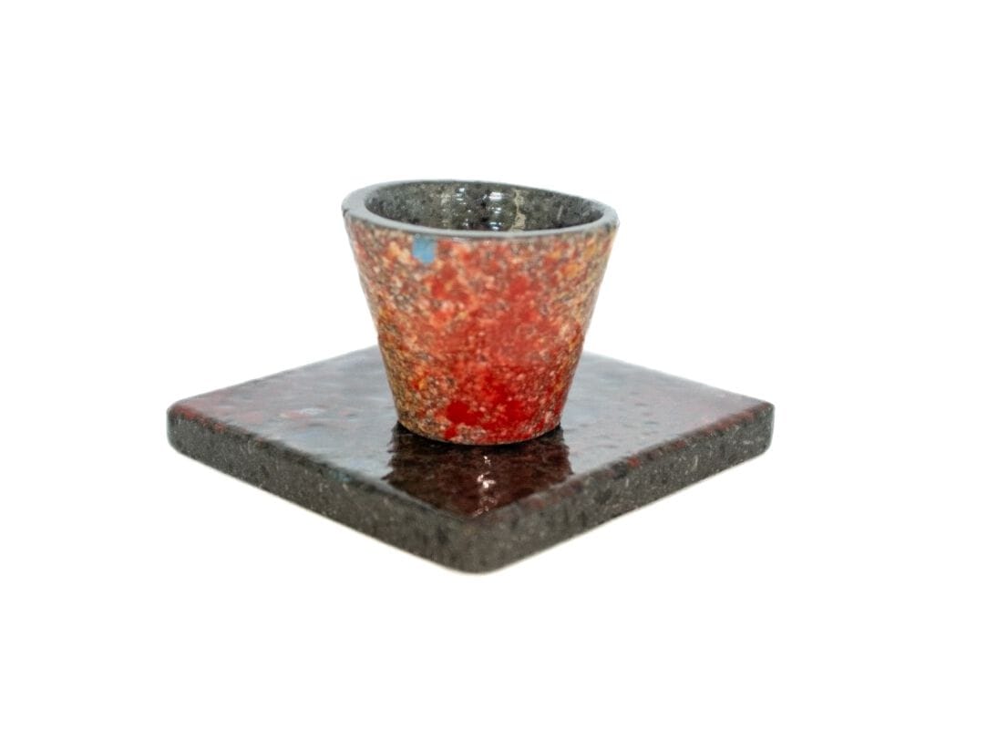 Кофейная чашка из лавового камня Etnea с блюдцем Cuorelavico момент ARCH-00083742