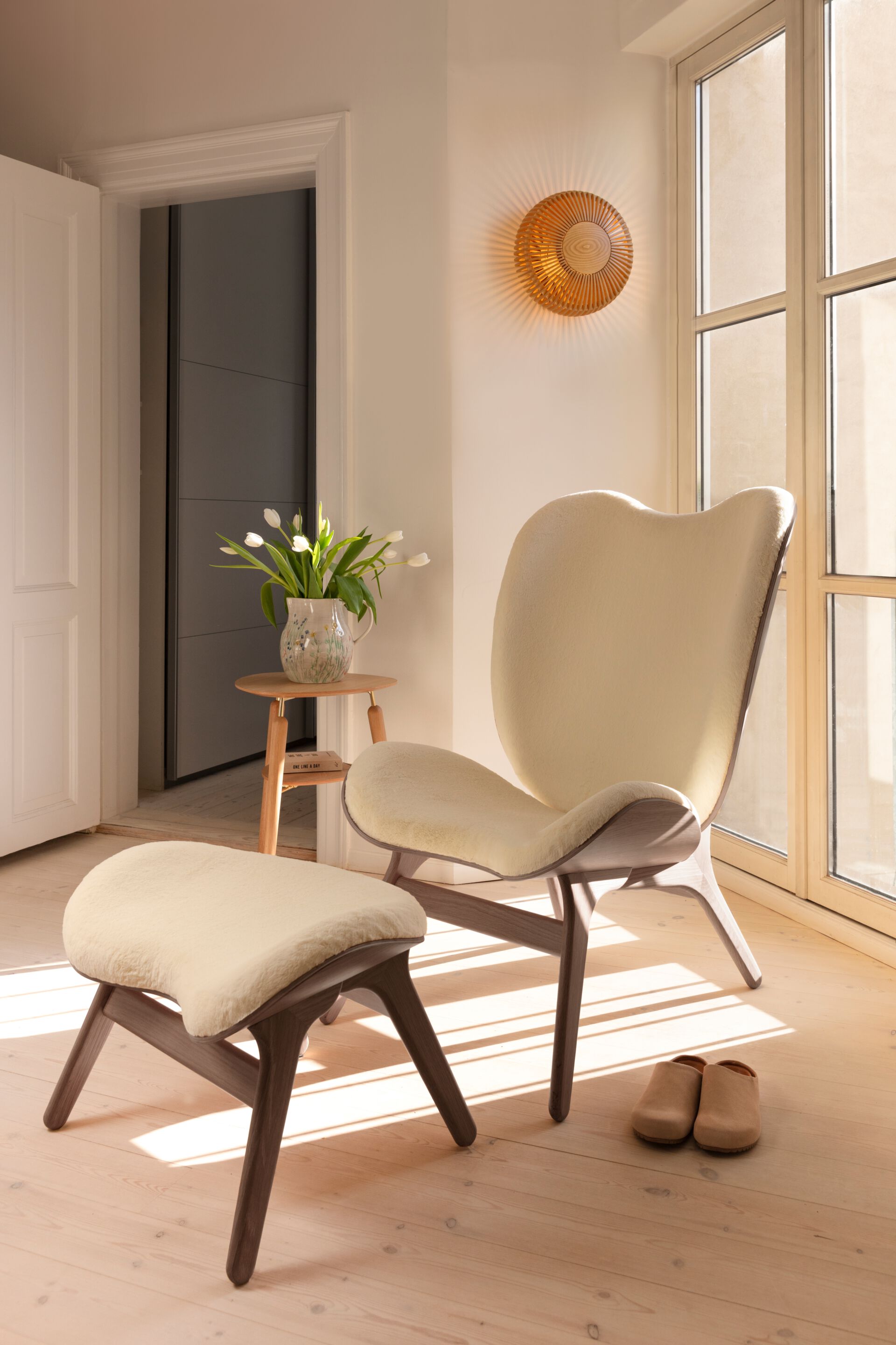 Дубовое кресло с высокой спинкой UMAGE a Conversation Piece ARCH-00125508 - Вид №4