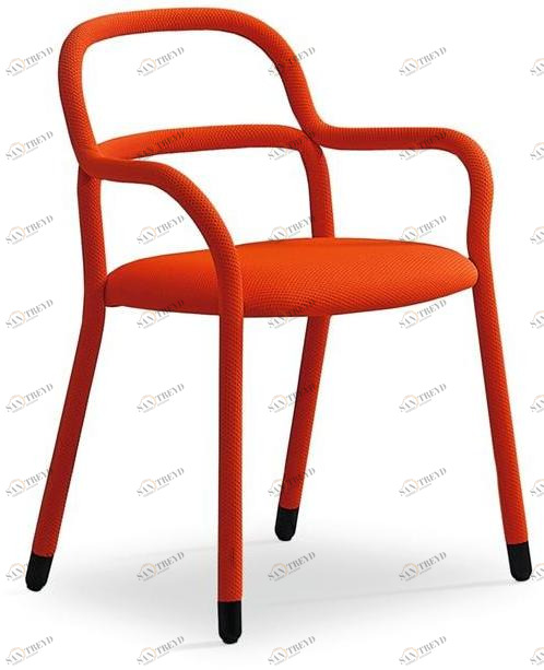 Midj Кресло на четырех ножках с тканевой обивкой Pippi sun-id-1412004