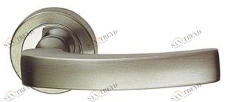 Pasini Ручка из латуни на розетке  3341 