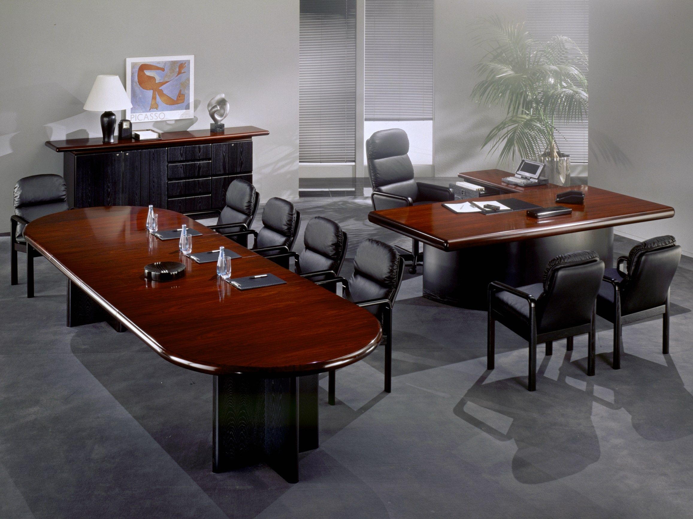 Овальный стол для совещаний Dyrlund 8612/10 ARCH-00101367