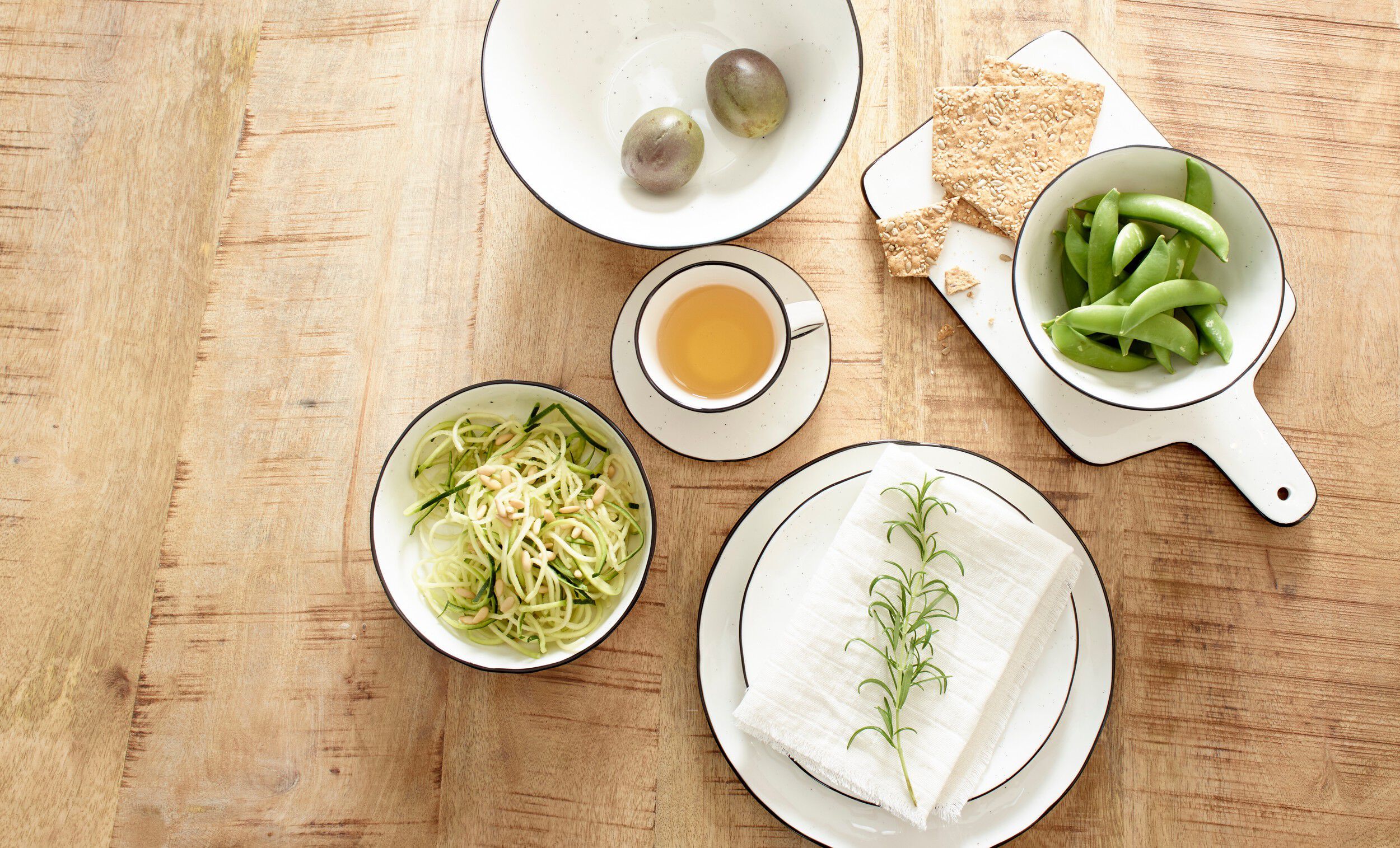 Фарфоровая десертная тарелка POMAX Basil ARCH-00141726 - Вид №1