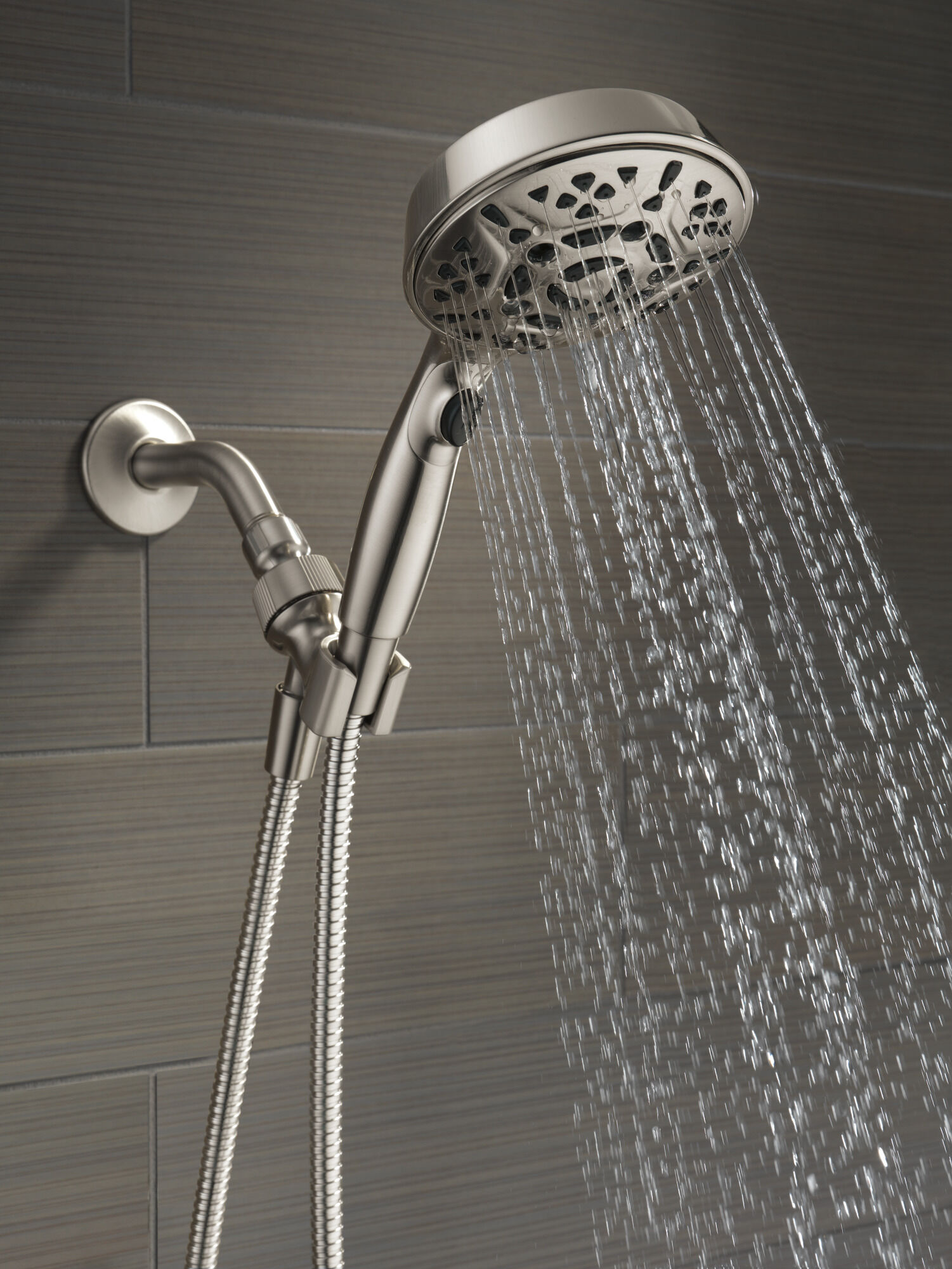 75716SN H2Okinetic Ручной душ с 7 настройками Delta Faucet Universal Showering Сатин никель  - Вид №7