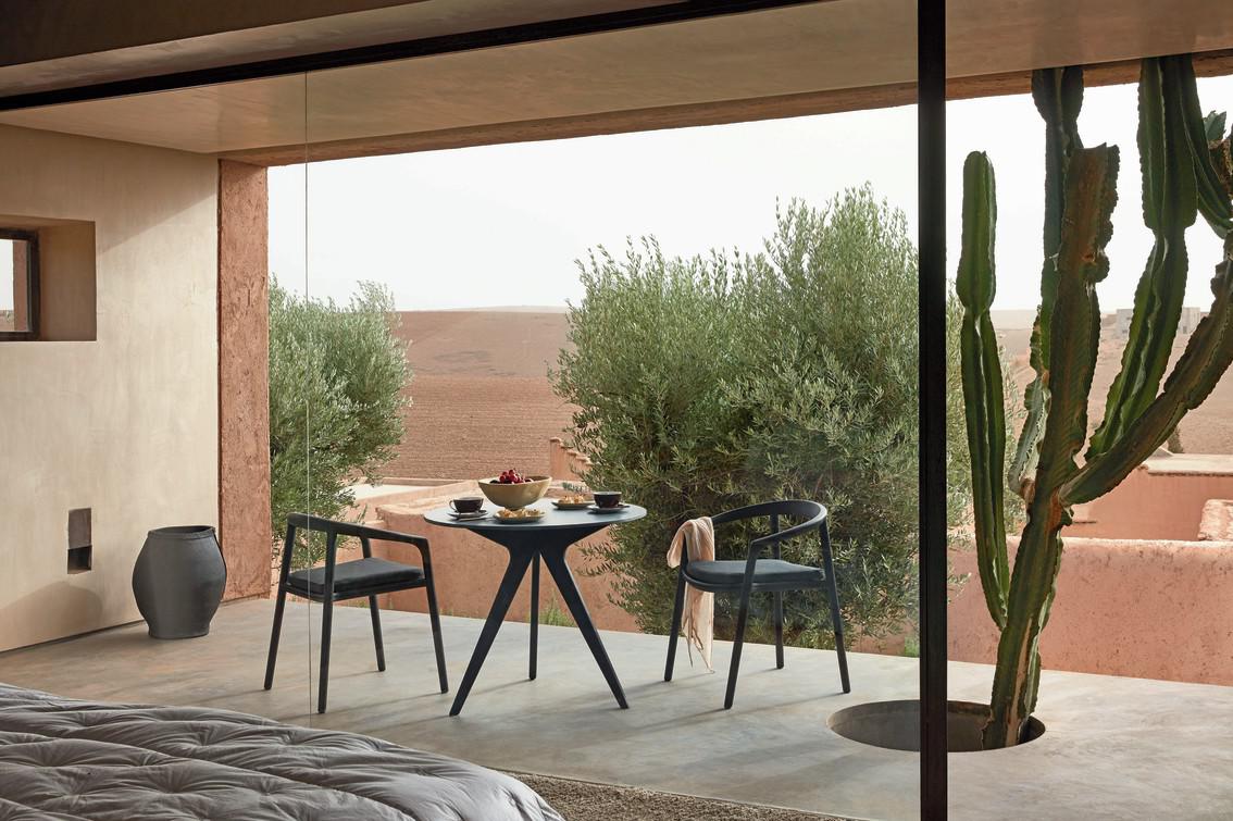 MNST986 Обеденный стол teak nero ⌀125см Manutti Torsa - Вид №25