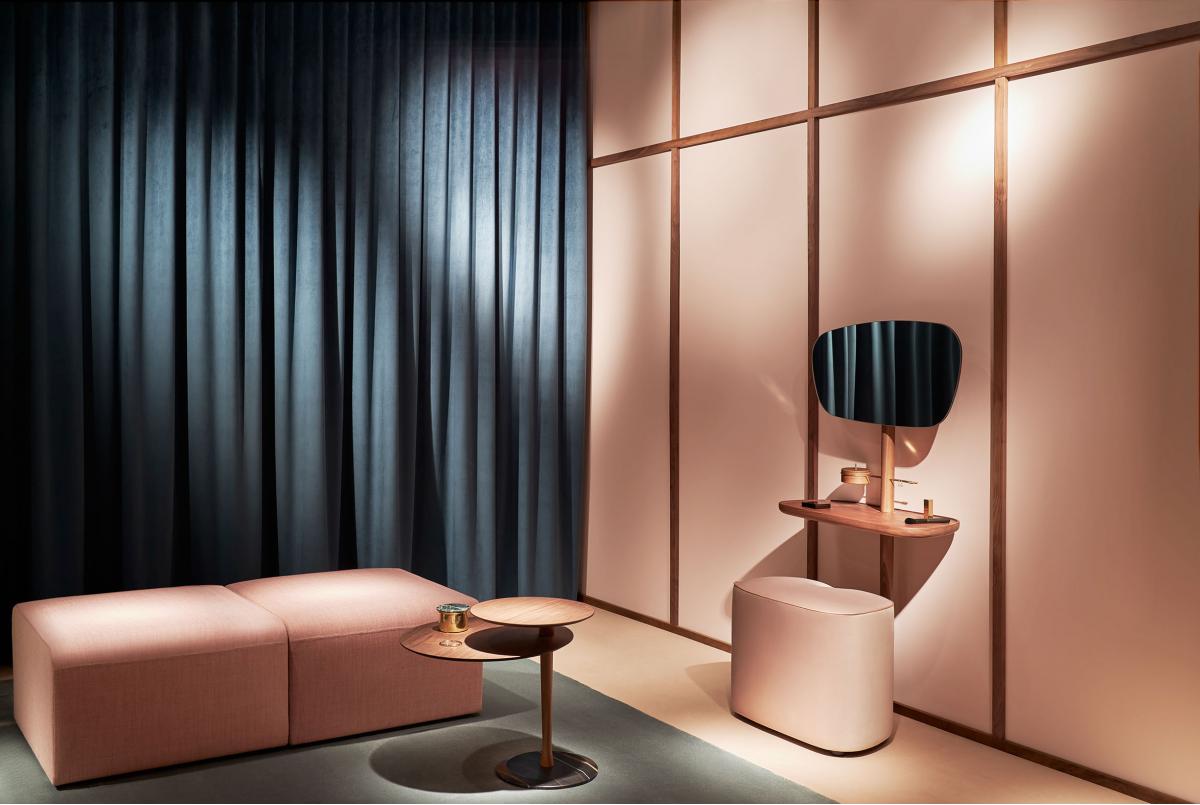 072269 Столик Vaiven орех Nomon Momentos 