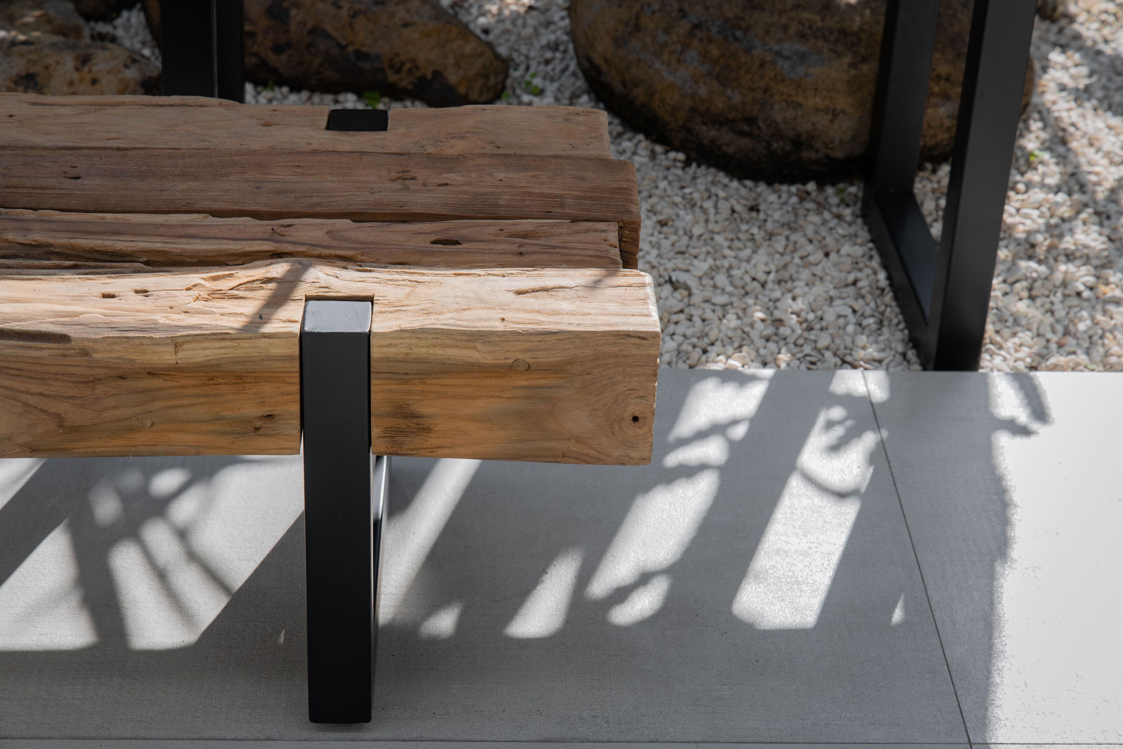 Низкий журнальный столик из тикового дерева cbdesign Sauvage ARCH-00060939 - Вид №1