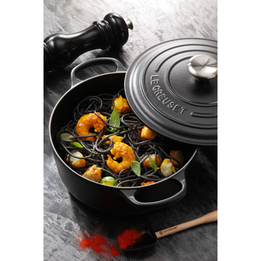 Кастрюля чугунная Le Creuset, Ø24 см, черная 21177240000430 - Вид №1